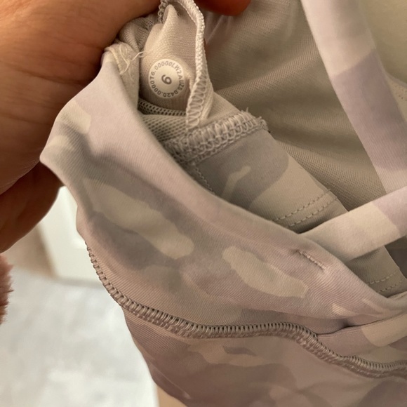 Lululemon Energy Bra - Picture 4 of 4